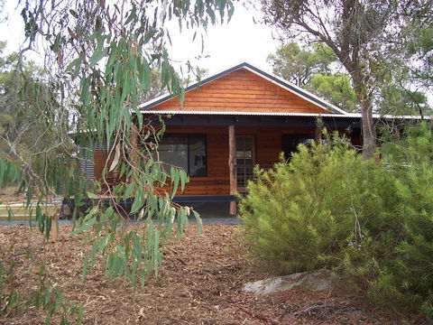 SilverSprings Spa Retreat Pet Friendly Cottages And Glampings - Tourism Brisbane 13