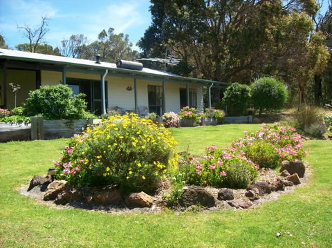 SilverSprings Spa Retreat Pet Friendly Cottages And Glampings - Tourism Brisbane 17