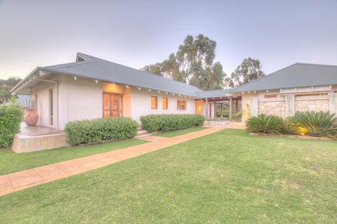 Moana Spa Villas - Prime Yallingup Location - Tourism Brisbane 1