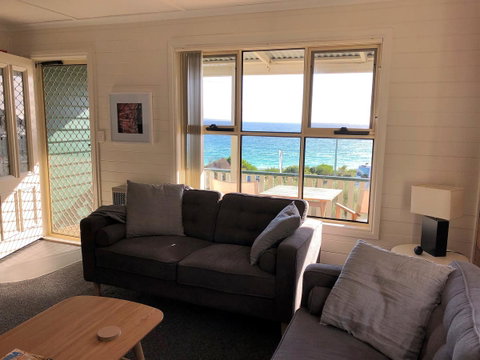 BINALONG BEACH COTTAGE Beachfront At Bay Of Fires Next To Restaurant - Brisbane Tourism 12