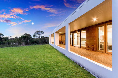 Tamar Solar Home - Tourism Brisbane 0