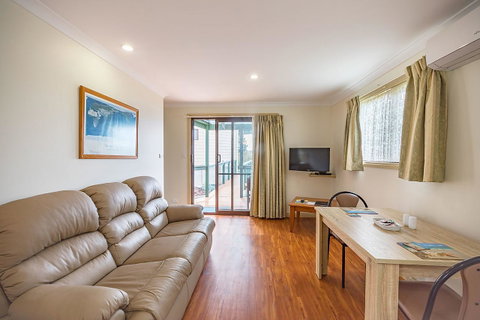 Queechy Motel - Brisbane Tourism 38