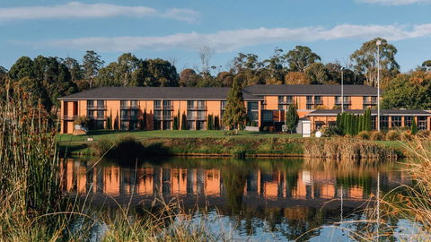 Country Club Tasmania - Tourism Brisbane 16