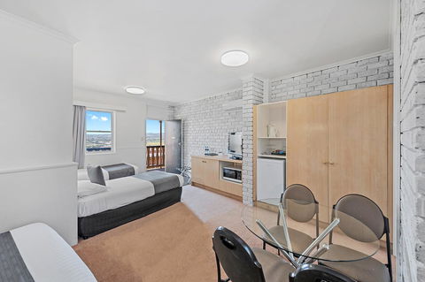 Coach House Launceston - Brisbane Tourism 9