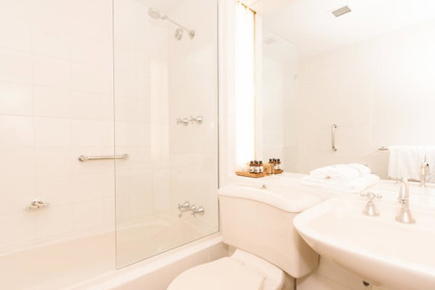 Hadley\'s Orient Hotel - Brisbane Tourism 39