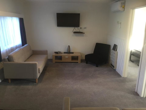 Georges Bay Apartments - Brisbane Tourism 29