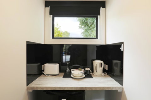 Georges Bay Apartments - Brisbane Tourism 17