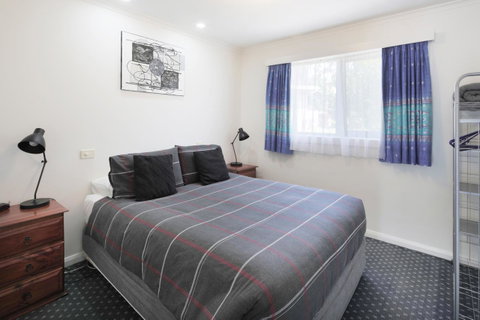 Georges Bay Apartments - Brisbane Tourism 37