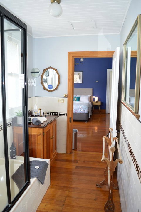 The Dragonfly Inn - Brisbane Tourism 43