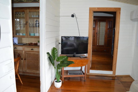 The Dragonfly Inn - Brisbane Tourism 8