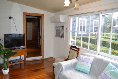 The Dragonfly Inn - Brisbane Tourism 9
