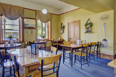 The Richmond Arms Hotel - Tourism Brisbane 11
