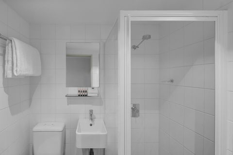 Travelodge Hotel Hobart - Brisbane 4u 8