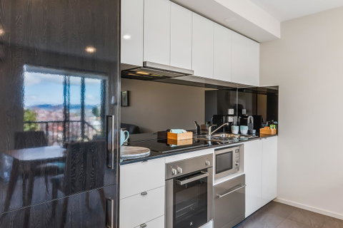 110 Hampden Apartments - Tourism Brisbane 13