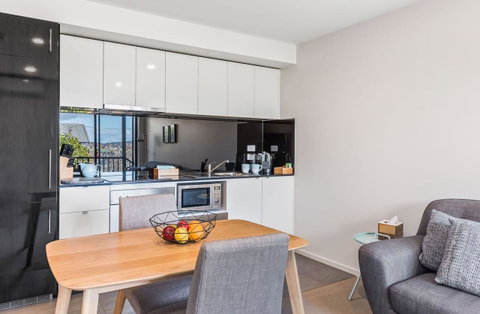 110 Hampden Apartments - Tourism Brisbane 9