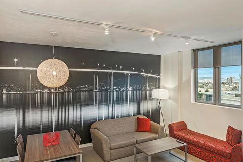 Mantra One Sandy Bay Road - Brisbane Tourism 16