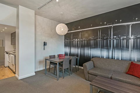 Mantra One Sandy Bay Road - Brisbane Tourism 8