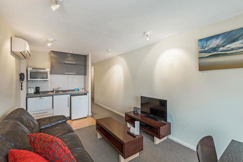 Mantra One Sandy Bay Road - Brisbane Tourism 29