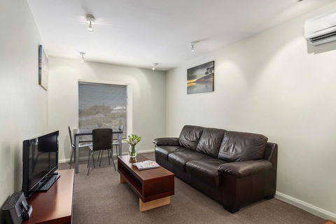 Mantra One Sandy Bay Road - Brisbane Tourism 27