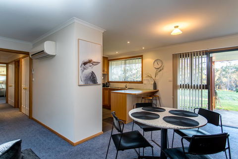 Acton Park Holiday Units - Brisbane Tourism 3