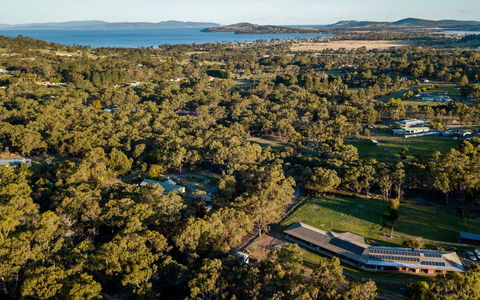 Acton Park Holiday Units - Brisbane Tourism 0