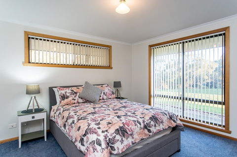 Acton Park Holiday Units - Brisbane Tourism 7