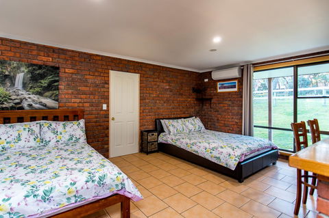 Acton Park Holiday Units - Brisbane Tourism 11