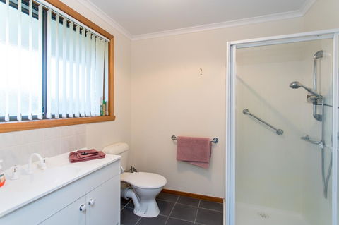 Acton Park Holiday Units - Brisbane Tourism 6