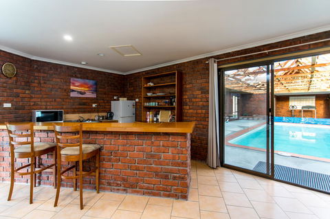 Acton Park Holiday Units - Brisbane Tourism 12