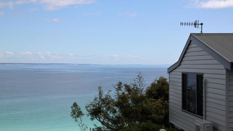 SEA EAGLE COTTAGE Amazing Views Of Bay Of Fires - Tourism Brisbane 15