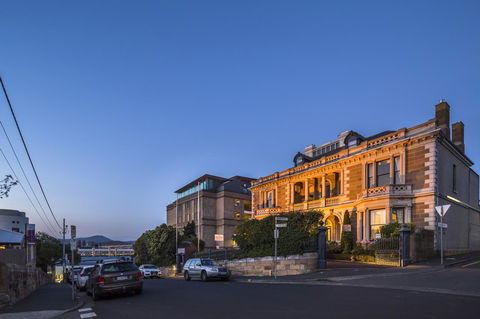 Lenna Of Hobart - Brisbane 4u 21