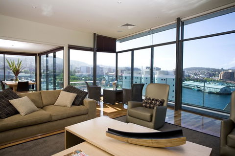 Lenna Of Hobart - Brisbane 4u 41