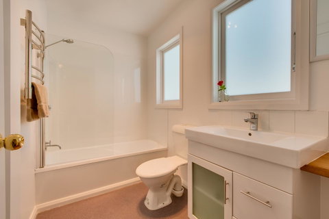 Rosehaven Cottage - Tourism Brisbane 16