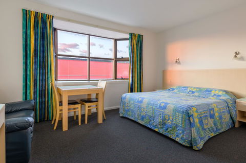 Mayfair Plaza Motel And Apartments - Brisbane Tourism 11
