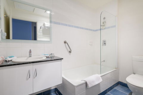 Mayfair Plaza Motel And Apartments - Brisbane Tourism 8