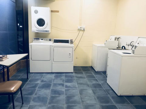 Mayfair Plaza Motel And Apartments - Brisbane Tourism 5