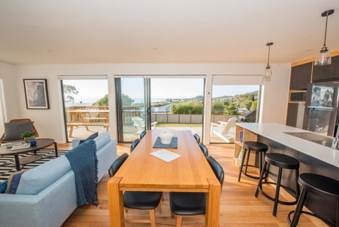 Beach House XIV - Brisbane Tourism 6