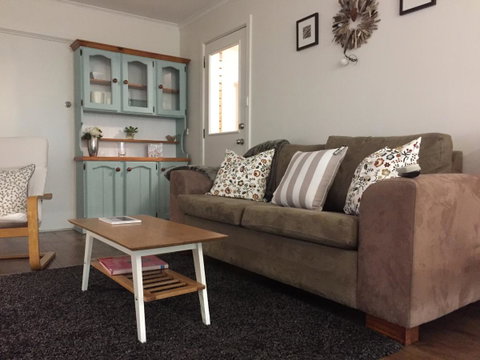Driftwood-Cottage - Brisbane Tourism 5