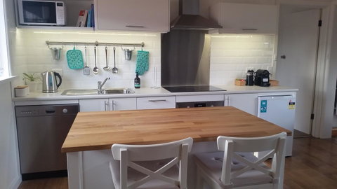 Driftwood-Cottage - Brisbane Tourism 1