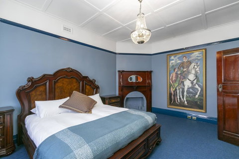 Insomnia On Elizabeth - Tourism Brisbane 1