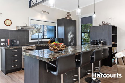 The WeareHouse In Deloraine - Tourism Brisbane 17