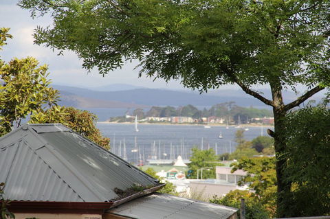 Old Bishop\'s Quarters Heritage, Modern & Unique Accommodation - Brisbane Tourism 9