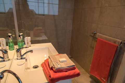 Mountain Blue Guest House - Tourism Brisbane 14