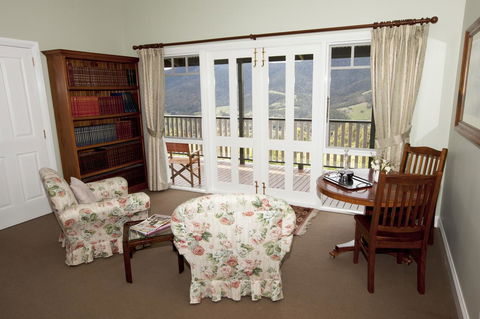 House On The Hill Bed And Breakfast - Tourism Brisbane 35