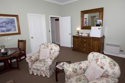 House On The Hill Bed And Breakfast - Tourism Brisbane 37