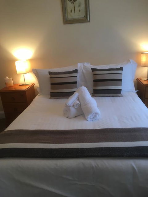 House On The Hill Bed And Breakfast - Tourism Brisbane 27