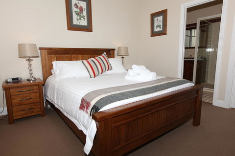 House On The Hill Bed And Breakfast - Tourism Brisbane 31