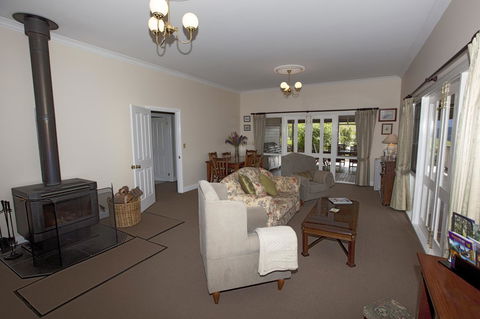 House On The Hill Bed And Breakfast - Tourism Brisbane 43