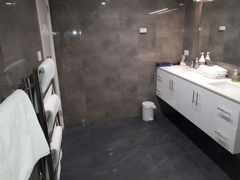 Jenatt Apartments Salamanca - Brisbane Tourism 4