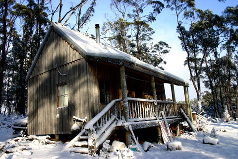 Cradle Mountain Love Shack - Brisbane Tourism 9